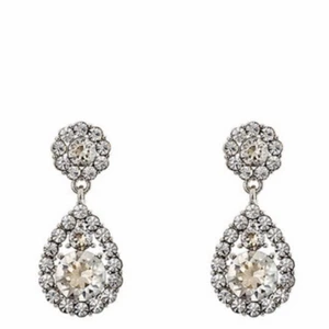 Lily and rose örhängen - Använda endast en gång. Nyskick.