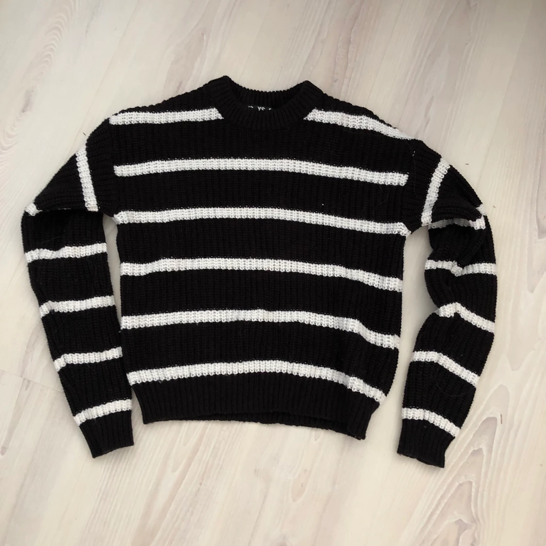 Stickad tröja från bershka