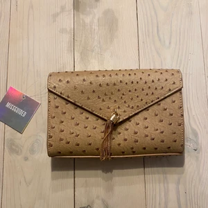 Handväska Missguided  - Helt oanvänd handväska från missguided.  Frakt ingår i priset.