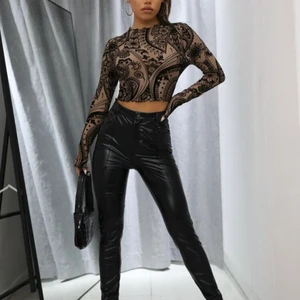 Genomskinlig tröja - Genomskinlig topp i storlek L, gjord för topp eller snygg bh under 