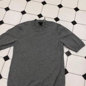 Grå mys tröja <3  - Grå tröja från lindex. Skön och mjuk. Size: S