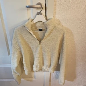 Lurvig Gina tröja storlek S - Jätte mysig!!