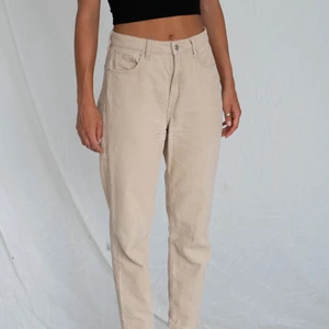 Manchesterbyxor - SÄLJS VIA INSTAGRAM (@RIASSECONDHAND)