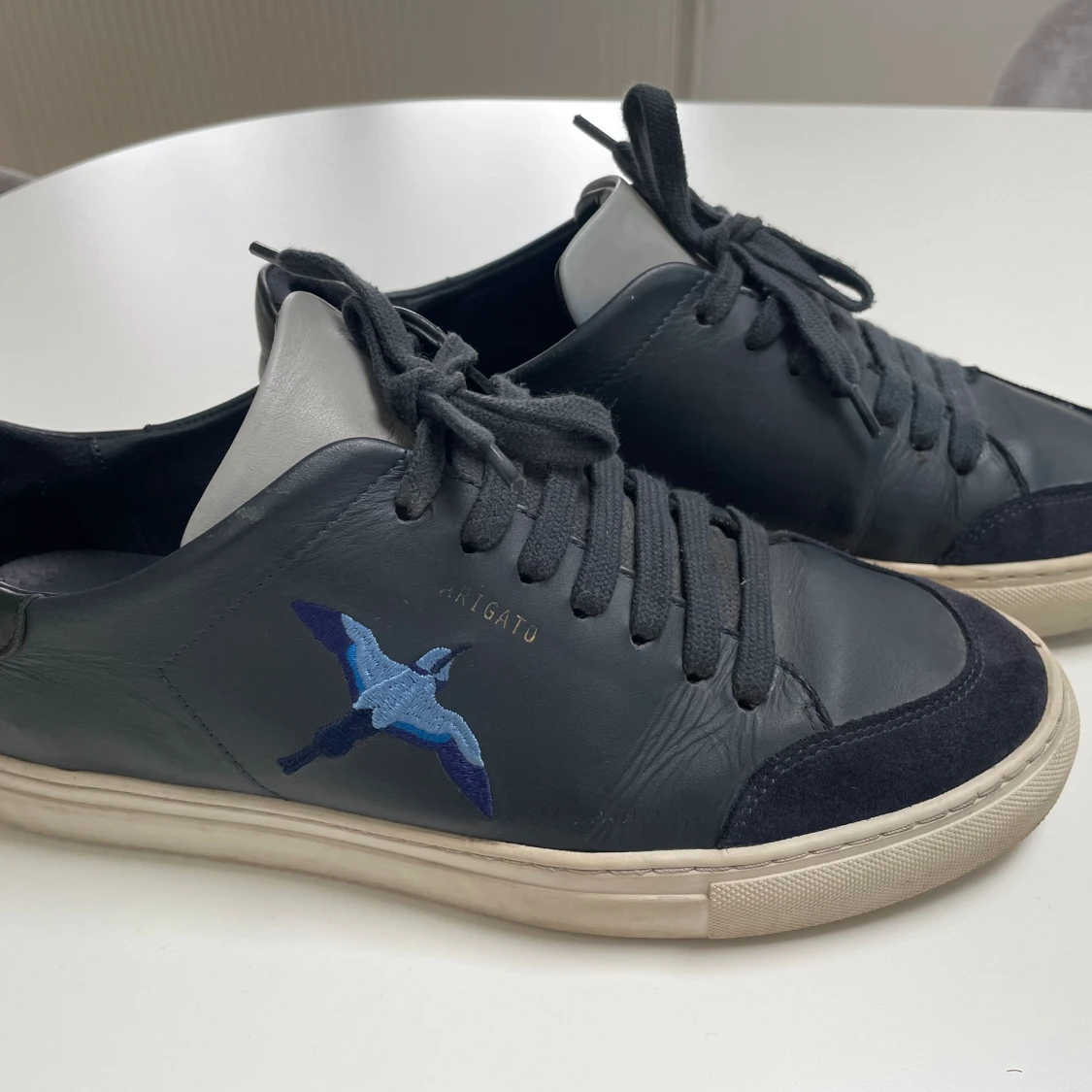 Axel arigato sneakers