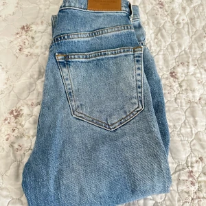 Gina tricot jeans - High waist jeans  Strl 34