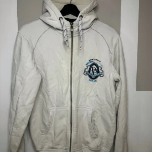 Peak performance luvtröja  - Luvtröja av peak i fint skick :) 