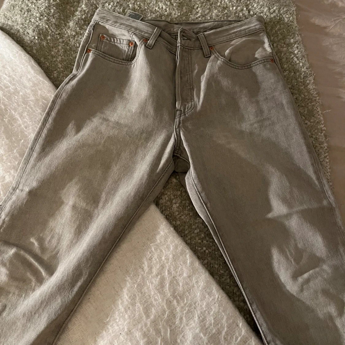 501 cropped Levis  - 90