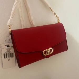 Ralph lauren  - Fin slutsåld Ralph lauren adair crossbody medium väska ❤️