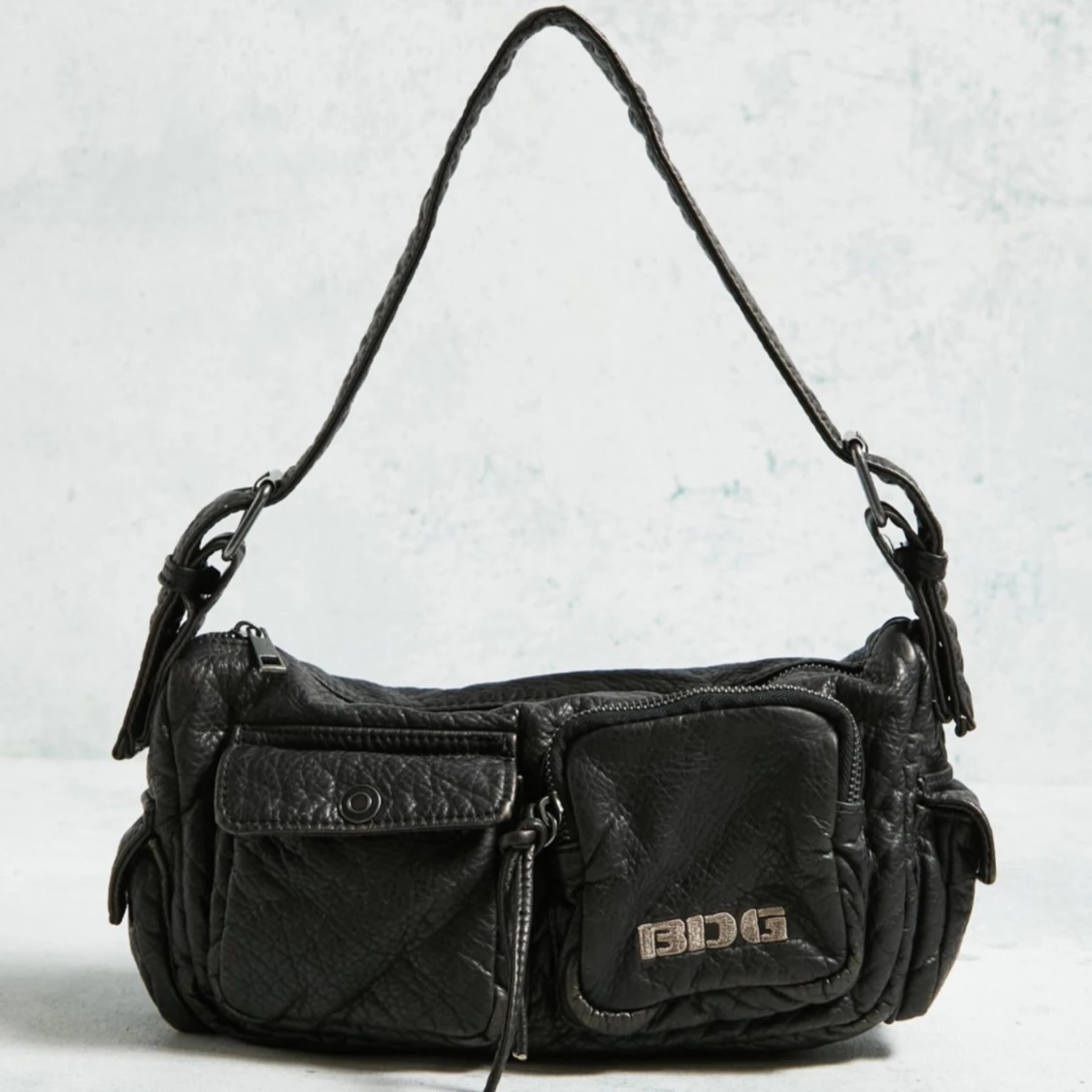 BDG y2k axelremsväska 