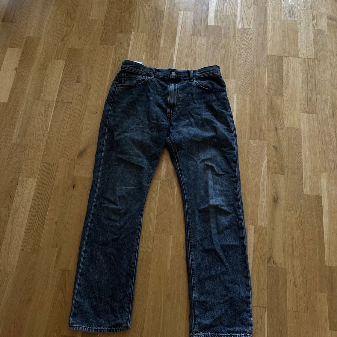Levi’s 551 Z gråa jeans