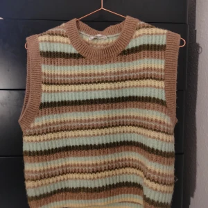 Sweater vest  - Size M Secondhand, perfect condition