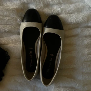 Ballerina skor Tanaris  - Storlek 36 använda en gång köpt för 700kr