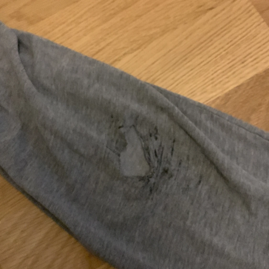 Grå långärmad tshirt - 91