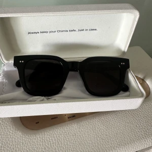 Chimi 04 - Fräscha glasögon från chimi i bra skick  Alla tillbehör medföljer