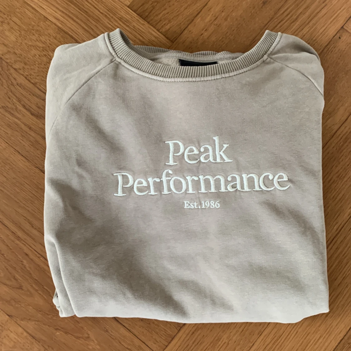 Peak performance tröja