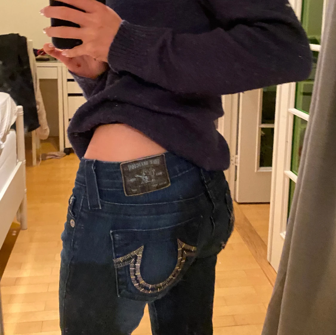 lågmidjade true religion jeans