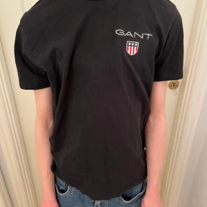 Gant T-shirt - Kolla hit! Nu säljer vi en Gant T-shirt för sommar och vår!