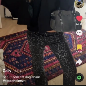 Calzedonia jeans - Kollar intresset på mina calzedonia jeans, aldrig använda med prislappar kvar 💕 kom privat för fler bilder🫶🏼