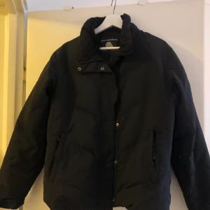 Pufferjacka - Storlek s