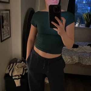 Topp med öppen rygg  - jätte fin topp till sommaren!!