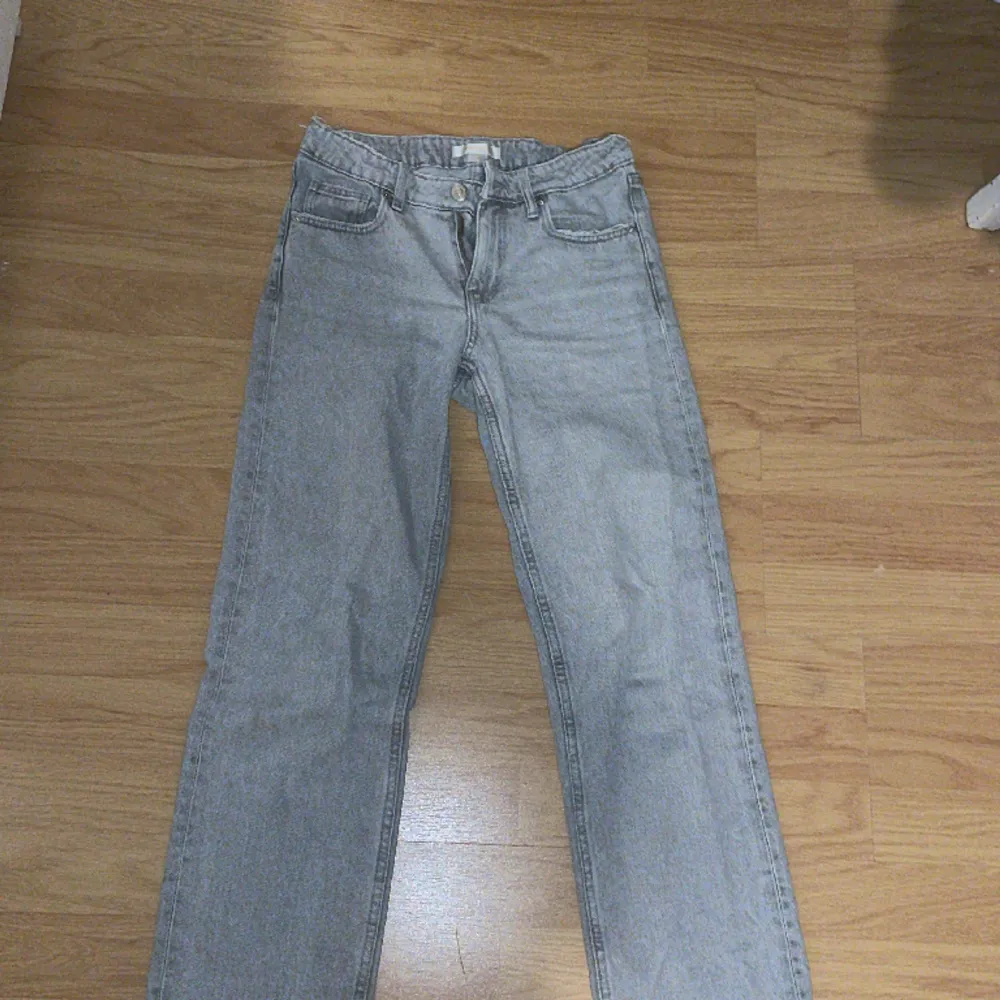 Mina jättefina jeans t stolek 158. Jeans & Byxor.