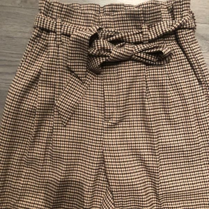 Byxor kostym  - Kostym byxor st 42 knappt använda 