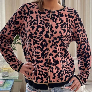 Så fin leopard kofta - Så fin leopard kofta❤️❤️