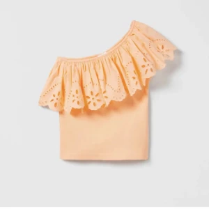 Zara 152 volang topp - En super fin orange topp i storlek 152🧡🧡 den är andvänd en gång och är i nyskick, inga defekter alls🧡🧡