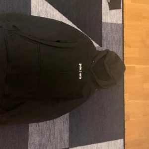 Palm angels hoodie - Hej säljer min Palm angels hoodie