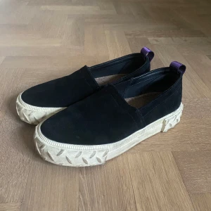 Eytys Sneakers  - Sneakers från Eytys storlek 39. Använda fåtal gånger. 