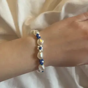 Mörkblått Blom armband 💙   45kr plus frakt 🌊