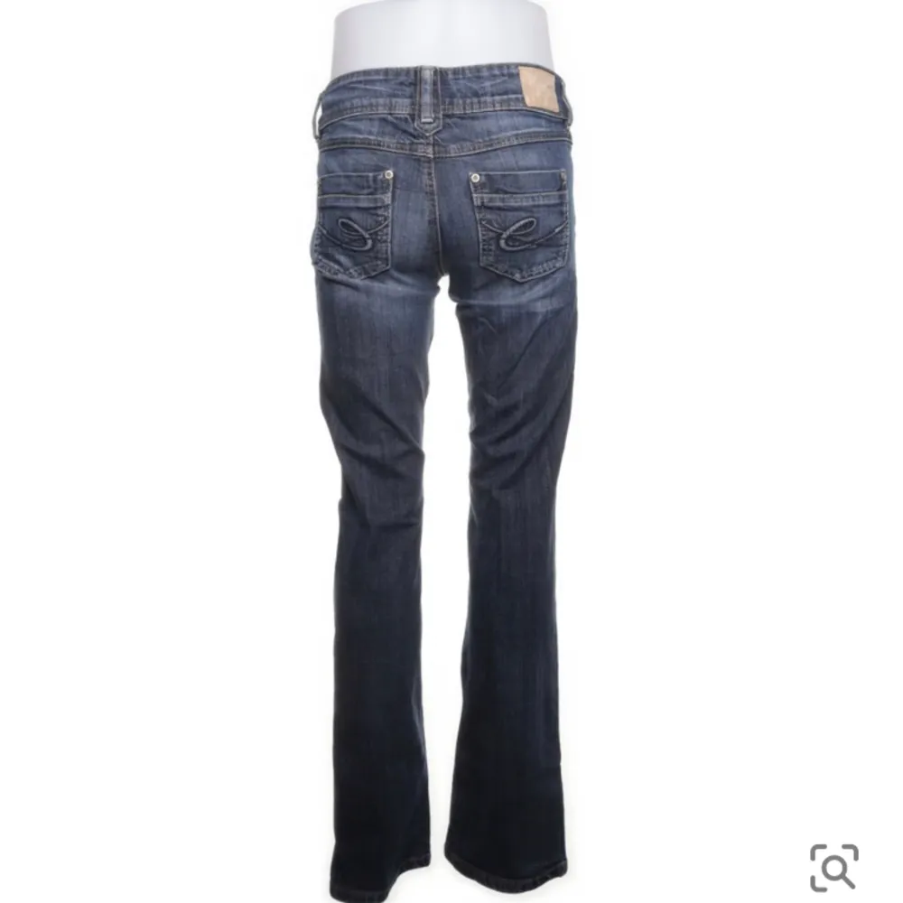  Jättefina jeans från Esprit i storlek 29/32. Jeans & Byxor.