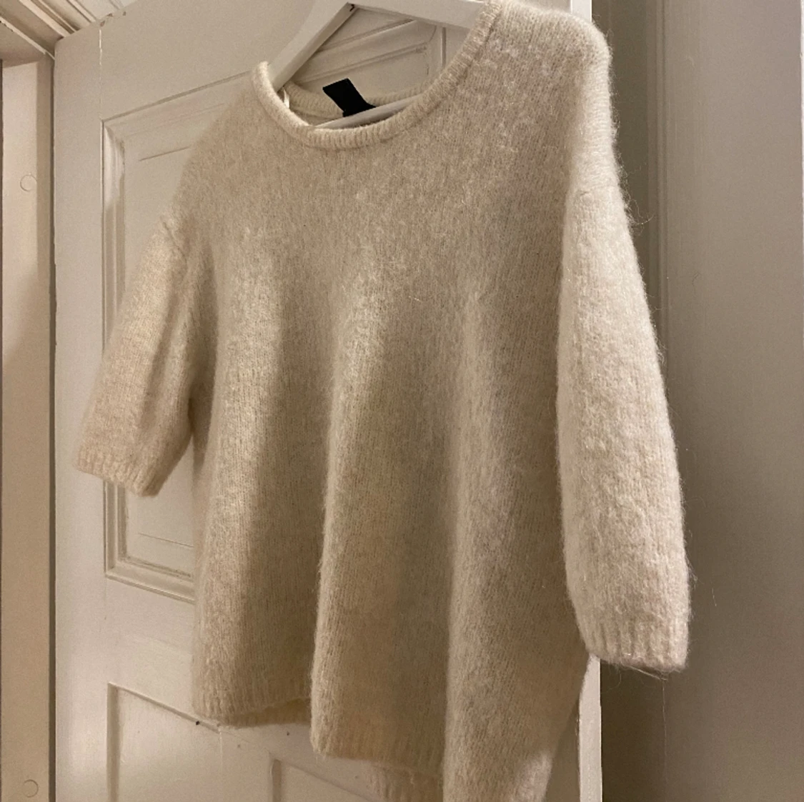 Stickad kortärmad tröja  - 90