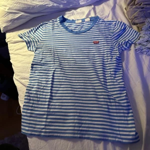 Levis T-shirt - Fint skick! Storlek Xs 