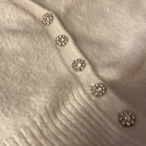 Kofta  - Super fin kofta från zara endast använd 2 gånger original pris är 300kr 