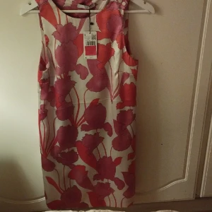 Rosa vit klänning - Rosa vit klänning