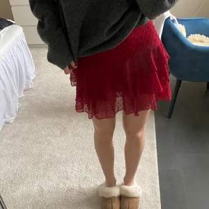 Volangkjol  - Så fin röd volangkjol❤️