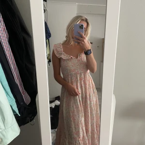 Sommarklänning  - Öppen rygg 