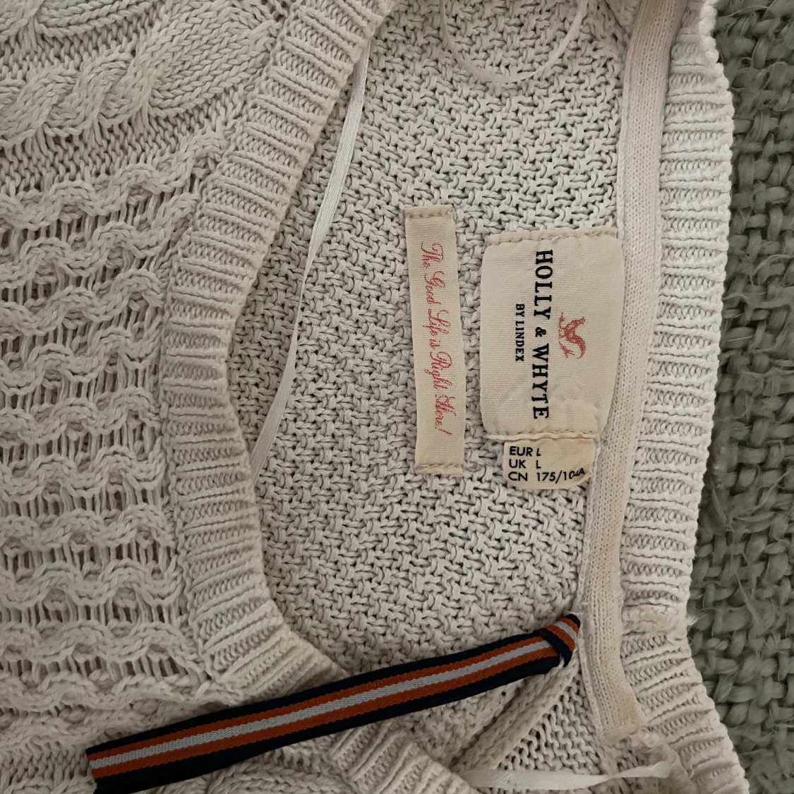 vit stickad tröja  - 90