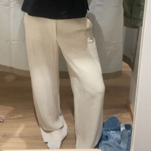 Linnebyxor  - Fina linnebyxor från object i storlek M. Använda fåtal gånger. 