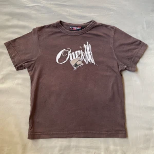 Baby tee - Baby t-shirt i bra skick. Passar storlekar XS-M