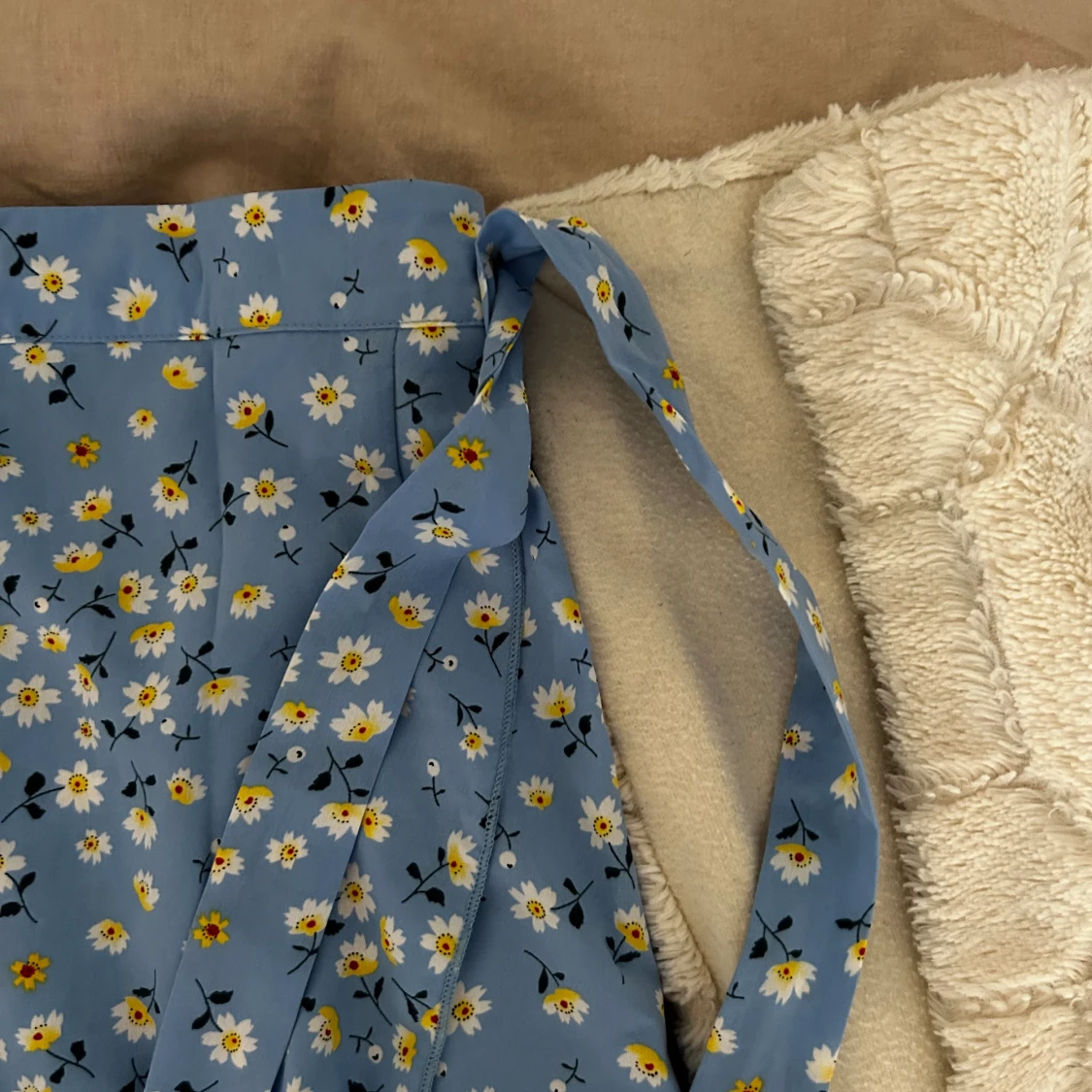 Blå mönstrad kjol - 90