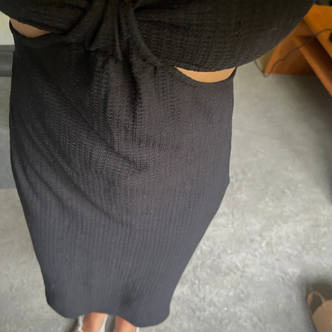 Svart midiklänning - 90