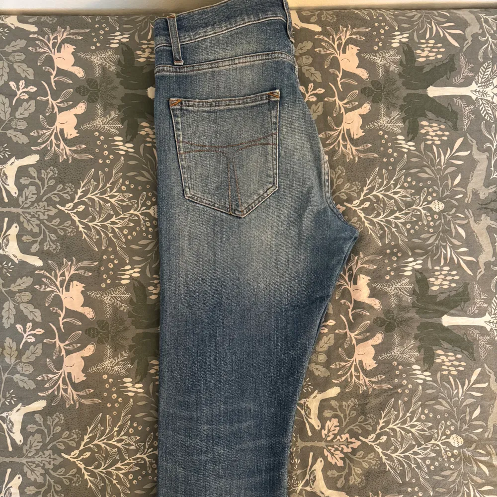 Säljer mina tiger of sweaden jeans, style är PISTOLERO. Den är i nyskick oc har storlek W 32/L 32. Jeans & Byxor.