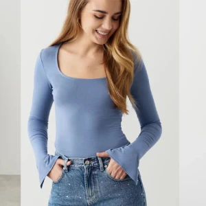 Tröja från gina - BYTER! skriv till mig vad du har att byta för denna tröjan