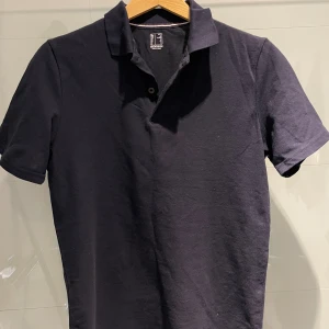 Sommar piké - Ytterst sparsamt använd. Strl S. Vänligen kontakta för frågor! (Pris kan diskuteras)