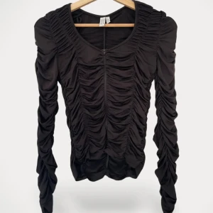 Other stories svar top - Fin svart topp, använd ett fåtal ggr. 