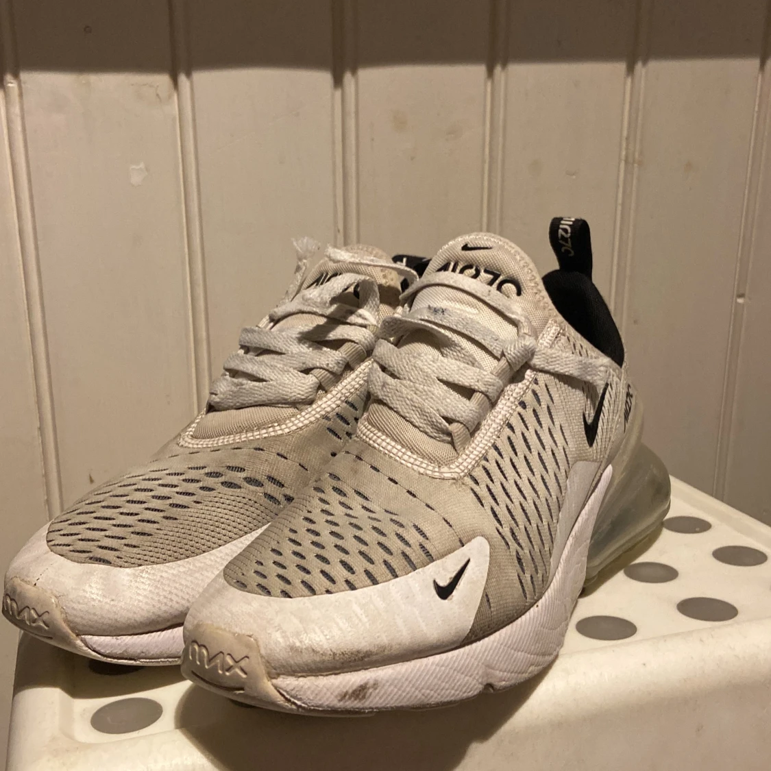 Säljer air Max 270 