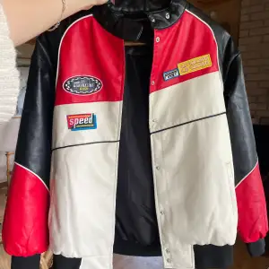 Motorbike jacket / faux skinnjacka
