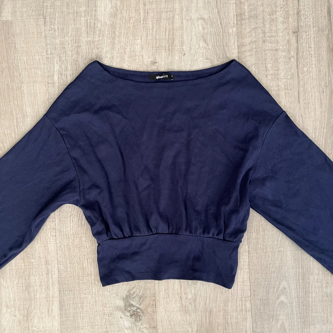 Marinblå tröja
